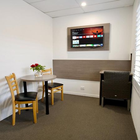 Chalet Motor Inn Bundaberg Esterno foto