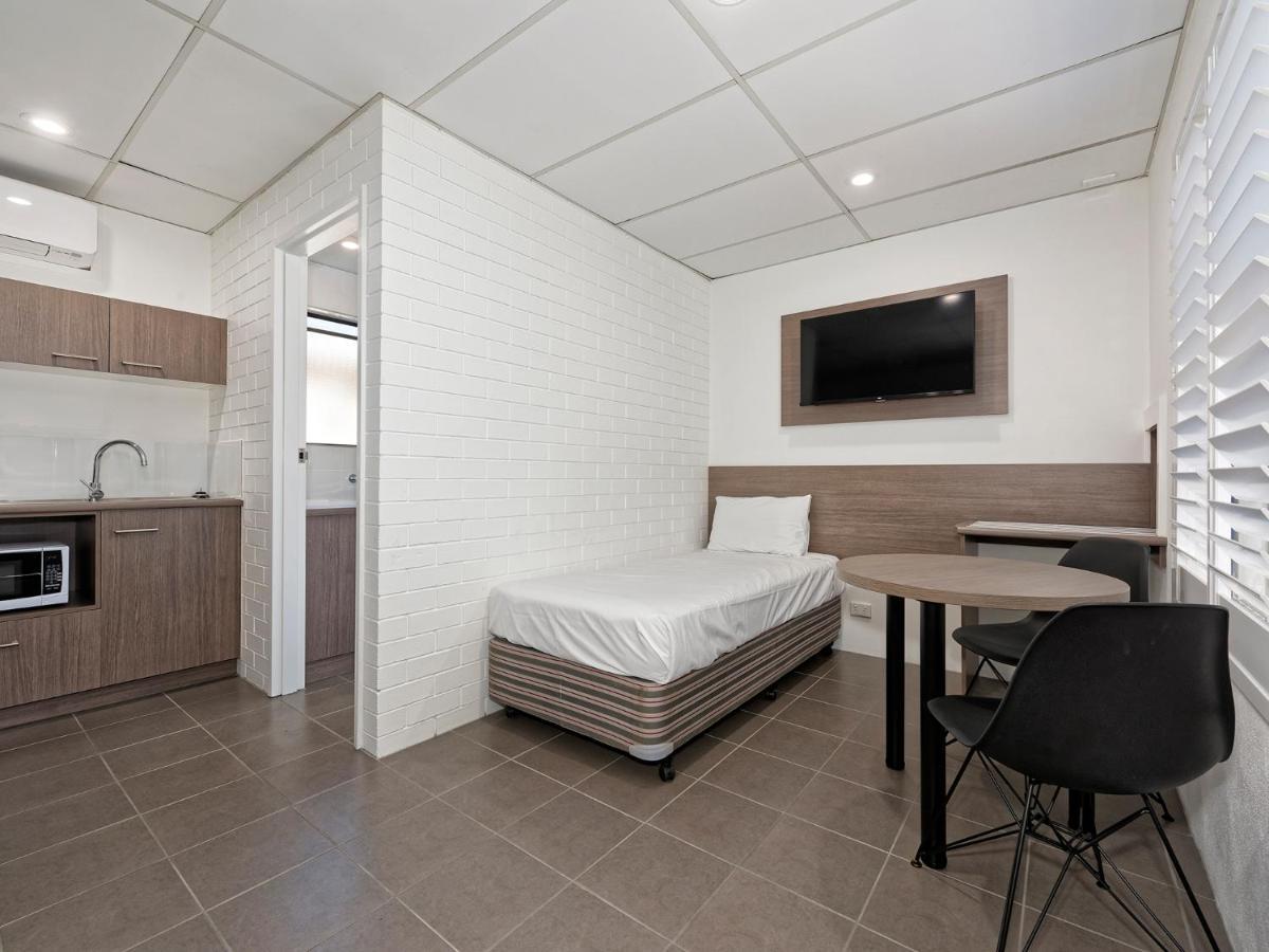 Chalet Motor Inn Bundaberg Esterno foto