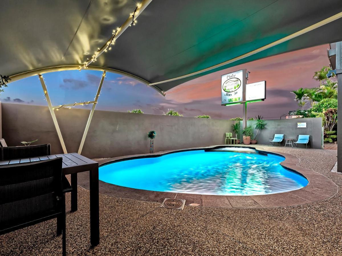 Chalet Motor Inn Bundaberg Esterno foto
