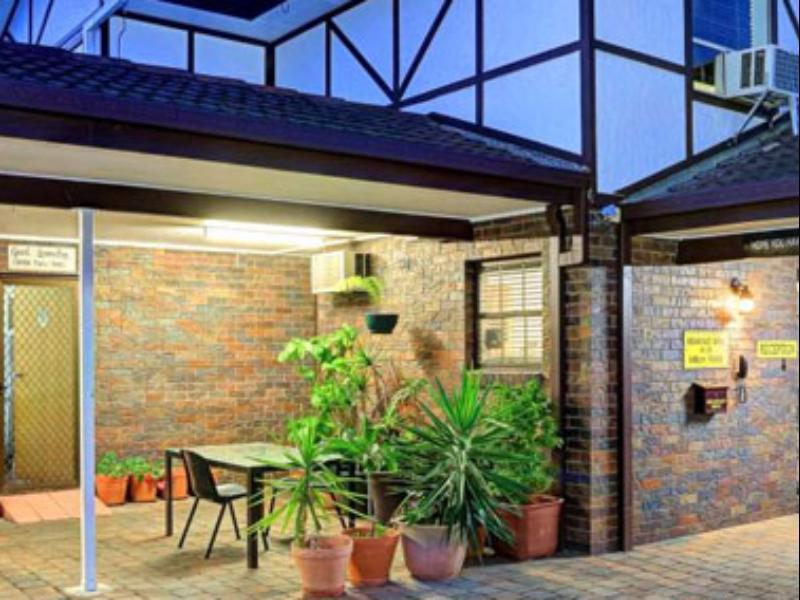 Chalet Motor Inn Bundaberg Esterno foto
