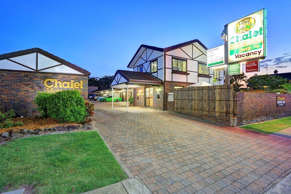 Chalet Motor Inn Bundaberg Esterno foto