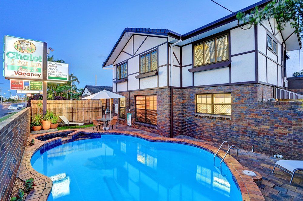 Chalet Motor Inn Bundaberg Esterno foto