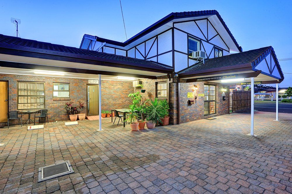 Chalet Motor Inn Bundaberg Esterno foto