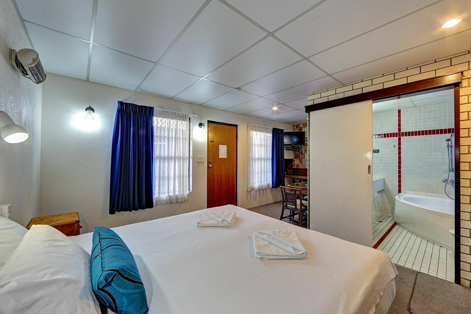 Chalet Motor Inn Bundaberg Esterno foto